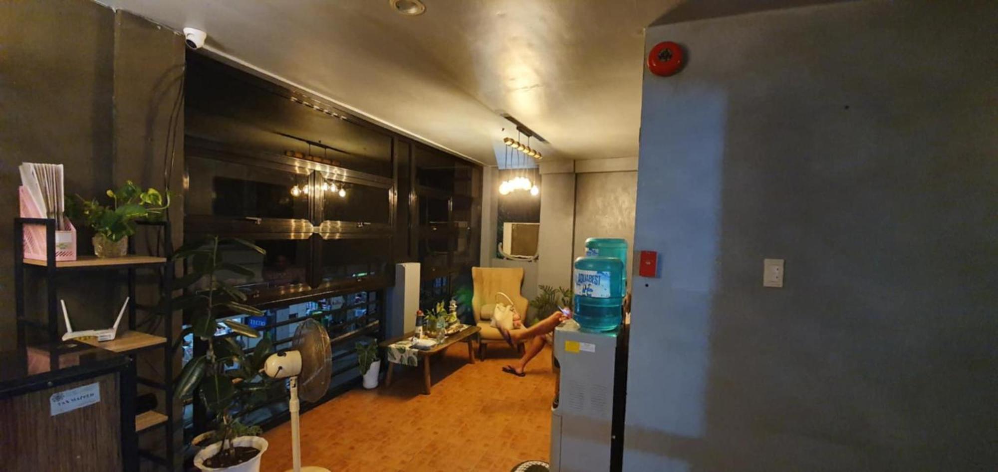 Aj Tourist Inn โกรอน ภายนอก รูปภาพ